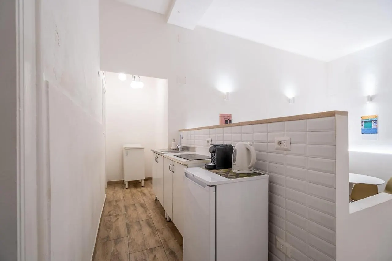 Meridian Apartment باري إيطاليا